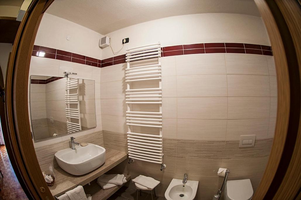 Breguzzo Hotel Carlone מראה חיצוני תמונה